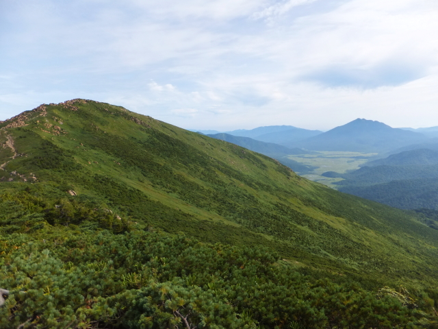 Mt. Shibutsu, Ozegahara and Mt. Hiuchigatake